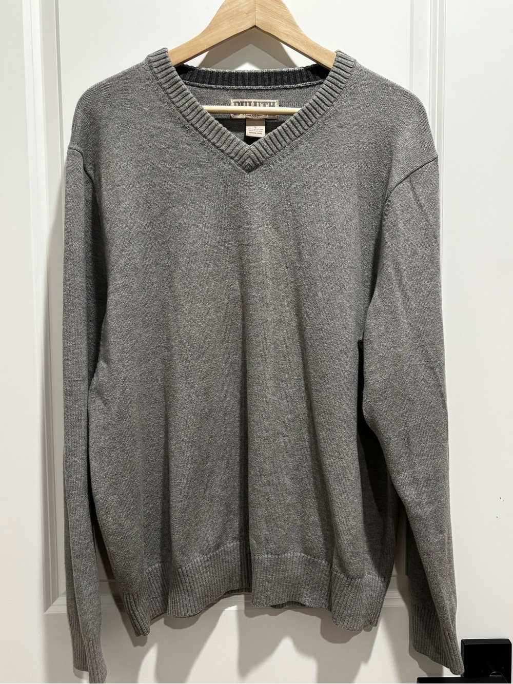 Duluth Trading Co Men's Gray V-Neck Knit Sweater